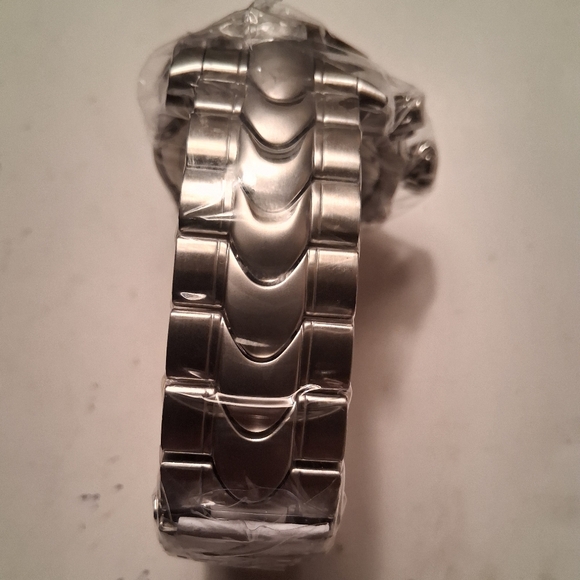 New Invicta venom Chronograph Watch - Picture 15 of 16